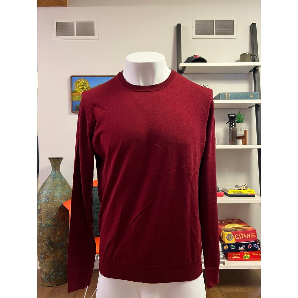 ISAIA 100% Extrafine Merino Wool 
Crew Neck Pullover Sweater in Red - Size XL